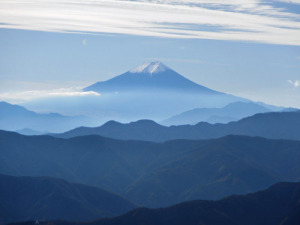 鷹ノ巣山より富士山