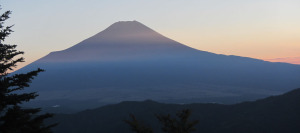 夕暮の富士山