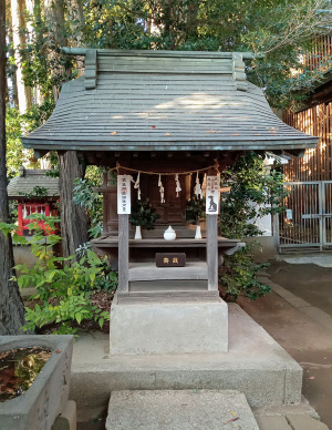 西堀氷川神社の御嶽神社