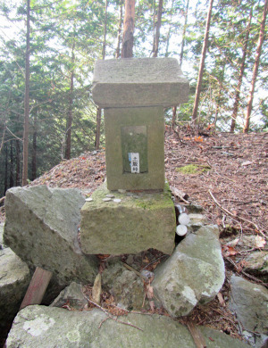 土坂峠の祠