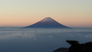 夜明けの富士