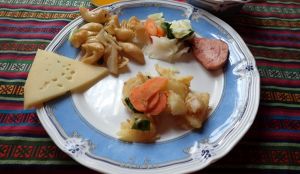トゥクラでのランチ